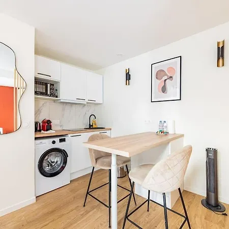 21#studio 2 Pers#bon Marche#st Germain#paris 6 *